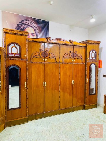 غرفة صاج ستة أبواب وملحق مستعمل للبيع في بغداد