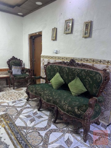 تخم دمشي خشب زان عشر مقاعد مستعمل للبيع في بغداد