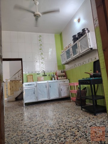 دار في كربلاء حي الطاقة 100 متر للبيع