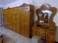 غرفة نوم ستة باب ملحق العرض ٢٤٠ سم للبيع في بغداد