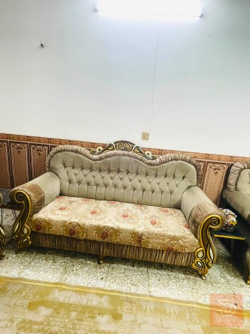 تخم ملكي 10 مقاعد أسود اسود للبيع في بغداد