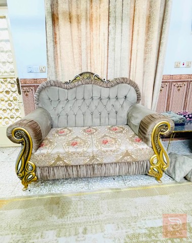 تخم ملكي 10 مقاعد أسود اسود للبيع في بغداد