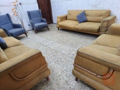 تخم تركي سرير ومخزن 10 مقاعد مستعمل للبيع في بغداد