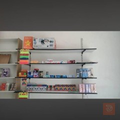 مكتبة أغراضها جديدة للبيع في كربلاء المقدسة