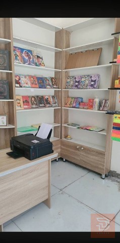 مكتبة أغراضها جديدة للبيع في كربلاء المقدسة