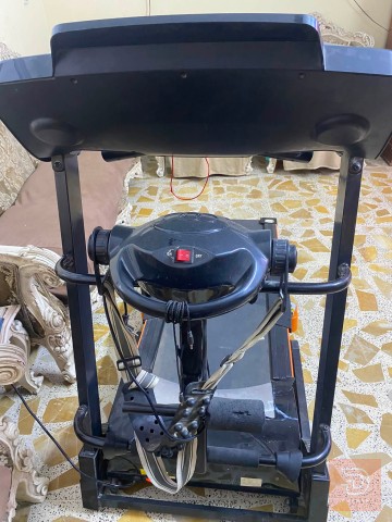 مطلوب جهاز رياضي جري وجبلي مع حزام رجاج مستعمل في بغداد