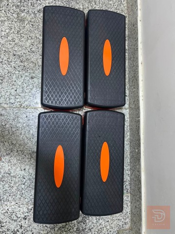 ستيب ٤ قطع نظيف مستعمل للبيع في عموم العراق