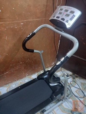 جهاز جري يتحمل وزن 120 كيلو مستعمل للبيع في البصرة