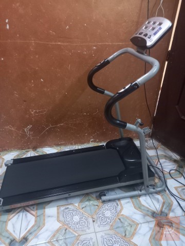 جهاز جري يتحمل وزن 120 كيلو مستعمل للبيع في البصرة