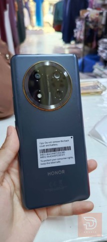 هونور x9c بذاكرة 256 جيجابايت مستعمل للبيع في بغداد