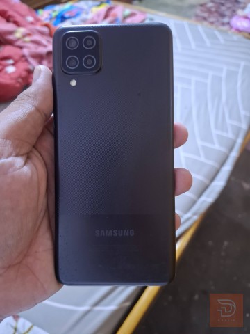 جهاز سامسونج A12 ذاكرة 64 مستعمل للبيع في كربلاء المقدسة