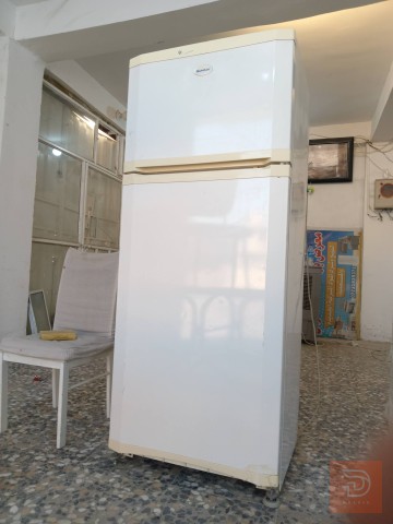 ثلاجة ٢٤ قدم وحجم ٢٢ قدم للبيع في كربلاء المقدسة