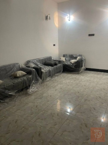 بيت طابقين ٤ غرف نوم بناء درجة أولى للبيع في كربلاء المقدسة
