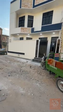 بيت في كربلاء حي الفارس ١٠٠ متر طابقين للبيع