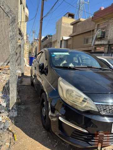 ورقة كيا ريو مستعمل للبيع في بغداد