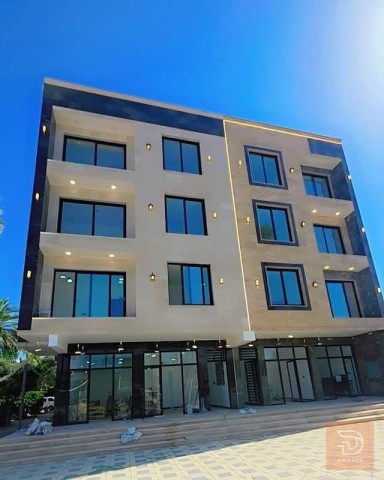 مارة تجارية ركن موقع استثماري في الإسكان 135 متر مربع للبيع في بغداد