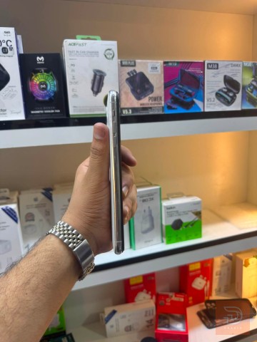 Apple iPhone 11 pro max white للبيع في بغداد