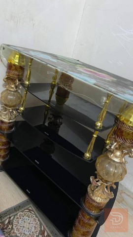 ميز شاشة كزاز مستخدم مستعمل للبيع في كربلاء المقدسة