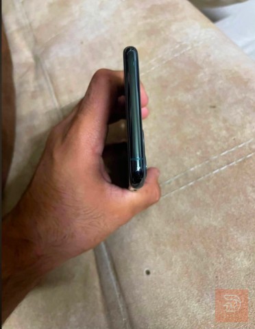 ابل ايفون 11 برو ماكس ذاكرة 256 زيتوني للبيع في بغداد
