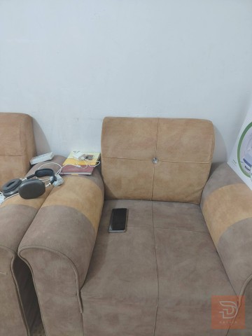 تخم سفنج درجة أولى مع خلل بسيط مستعمل للبيع في بغداد