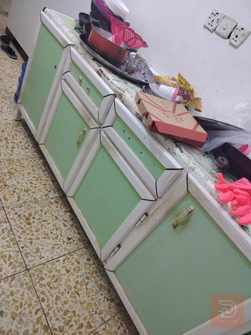 تخم سفنج درجة أولى مع خلل بسيط مستعمل للبيع في بغداد