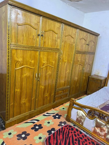 غرفة نوم خشبية 5 أبواب موديل حديث مستعمل للبيع في بغداد