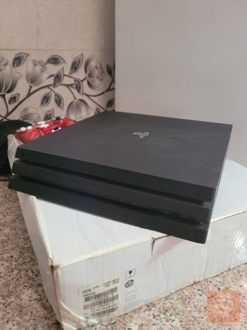 PS4 Pro مستعمل للبيع في كربلاء المقدسة
