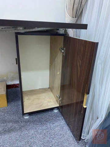 ميز حاسبة خشب MDF تفصال خاص مستعمل للبيع في كربلاء المقدسة