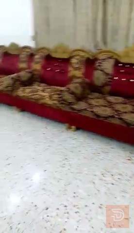 ديوان 22 مقعد نظيف جدا مستعمل للبيع في بغداد