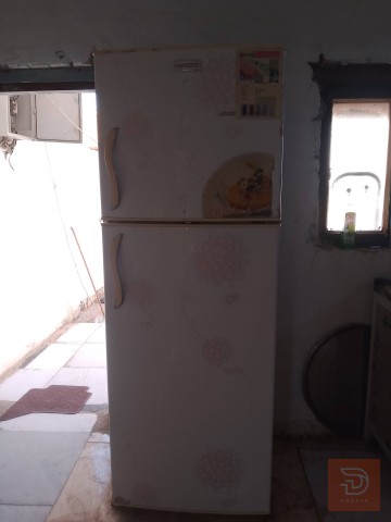 ثلاجة كبيرة جداً (مترين مستعمل للبيع في واسط