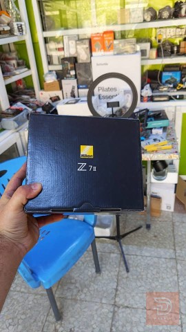 كاميرا نيكون Z7M2 مع عدسة 24-120 جديد للبيع في بابل