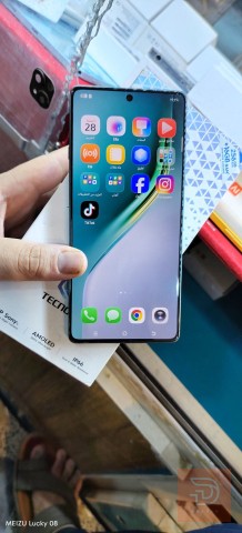 تكنو كامون 40 و ايفون اكس ماكس مستعمل للبيع في النجف الأشرف