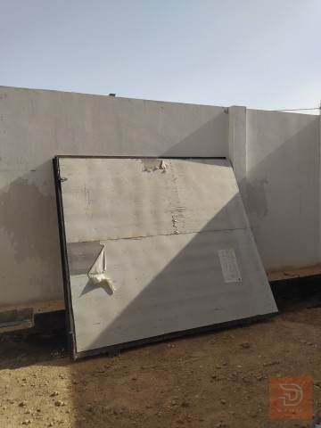 باب جديد ثقيل ارتفاع 260 عرض 375 للبيع في النجف الأشرف