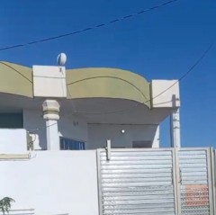 بيت بناء حجر غرفتين واستقبال وصالة للبيع في الأنبار