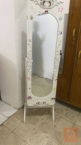 مراية خشب تركي مستعمل للبيع في بغداد