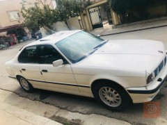 BMW موديل 1990 حجم 335 للبيع في أربيل