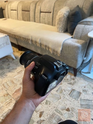 كاميرا كانون D4000 مستعمل للبيع في بغداد