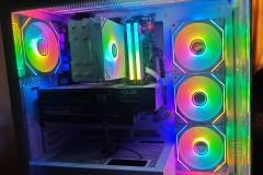 تجميعة PC gaming مع شاشة و UPS و ملحقات مستعمل للبيع في بغداد