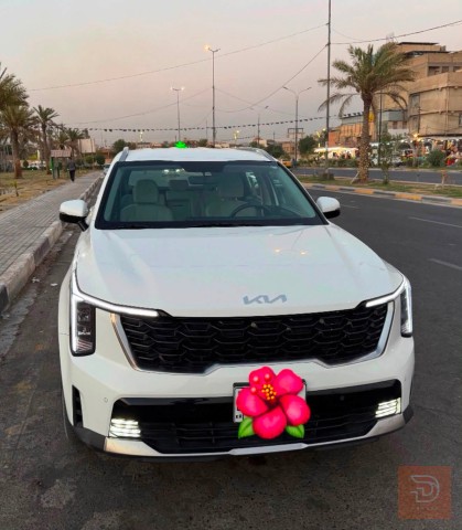 الكي كيا سورنتو 25 داتا شو ويل 20 white للبيع في بابل