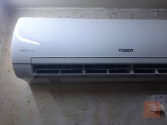 مكيف توست انفيرتر طن ونص جديد للبيع في بغداد