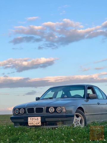 BMW 525 لون سمنتي 1994 للبيع في دهوك