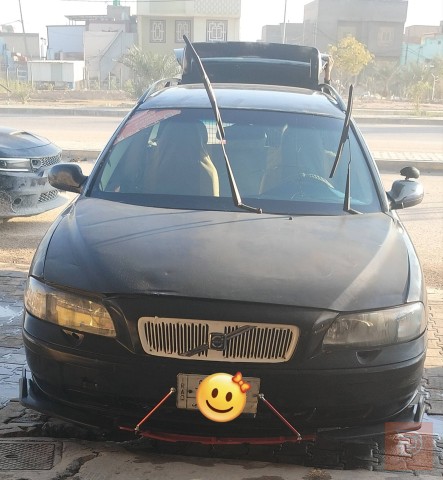 فولفو V70 موديل 2002 للبيع في النجف الأشرف
