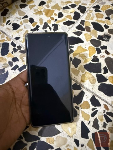 هونر x9c نظيف مستعمل للبيع في النجف الأشرف