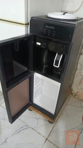 براد نظيف حار وبارد مستعمل للبيع في واسط