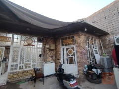 دار في حي الحكيم مساحة 225 متر للبيع في صلاح الدين
