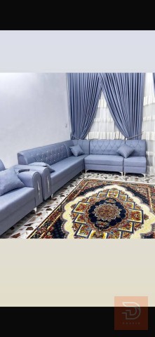 أثاث مع برادي