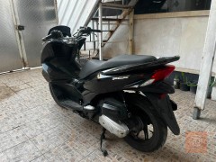 دراجة PCX الجيل الثاني 150 للبيع في بغداد