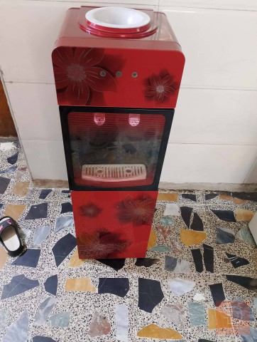 ثلاجة دنكا حار بارد مستعمل للبيع في بغداد