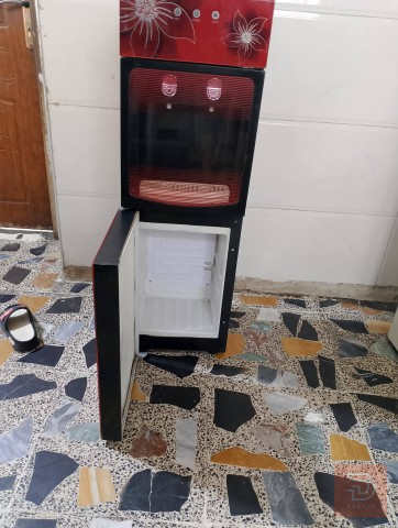 ثلاجة دنكا حار بارد مستعمل للبيع في بغداد