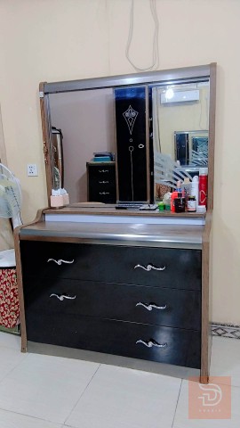غرفة نوم نظيفة مستعمل للبيع في النجف الأشرف